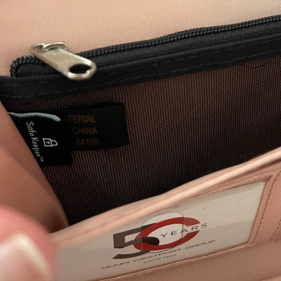 MUNDI Postage Stamp Wallet/Wristlet - Picture 10 of 12